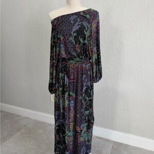 Daily Practice Off-the-Shoulder Stretch Waist Dress